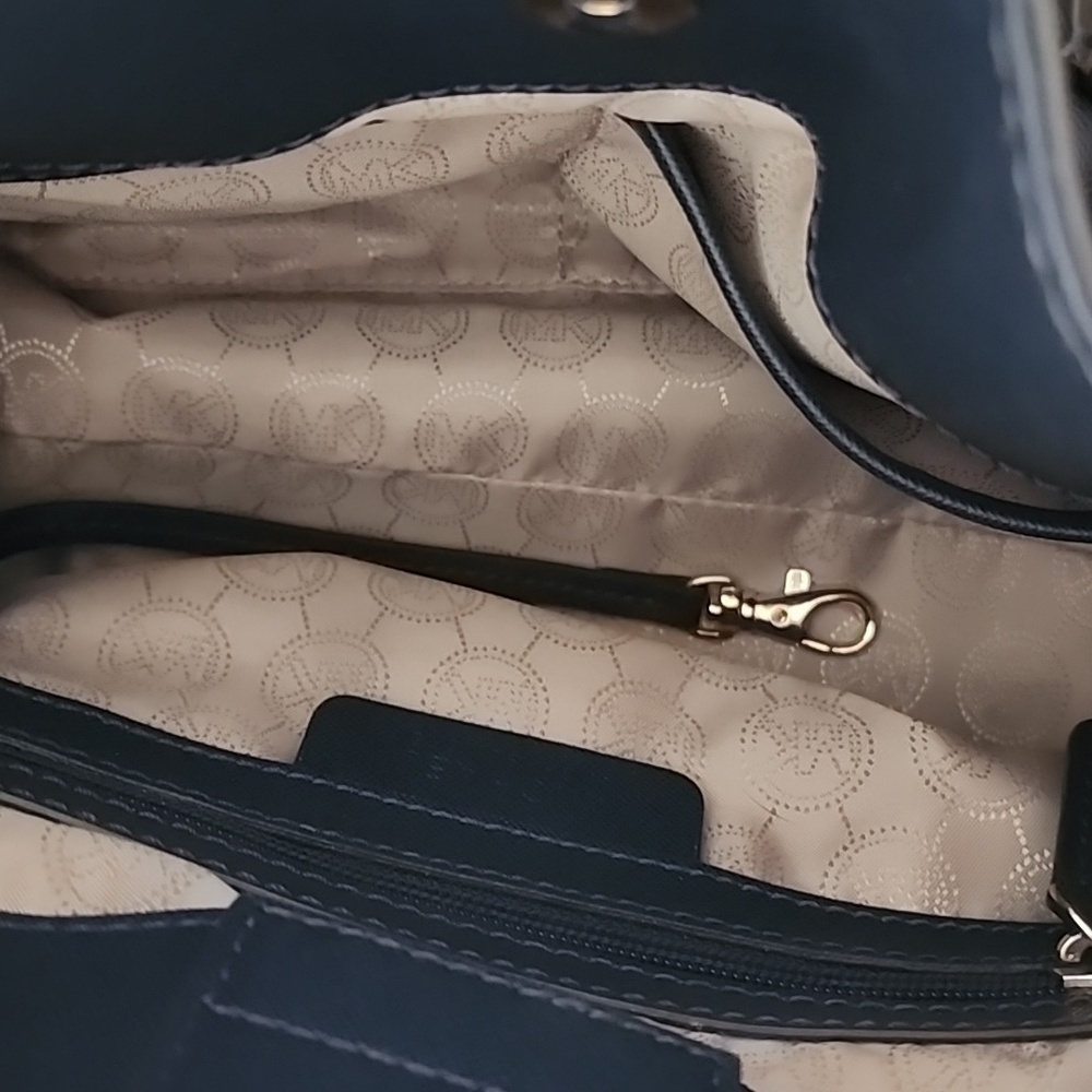 Michael Kors Bag - Picture 4 of 4